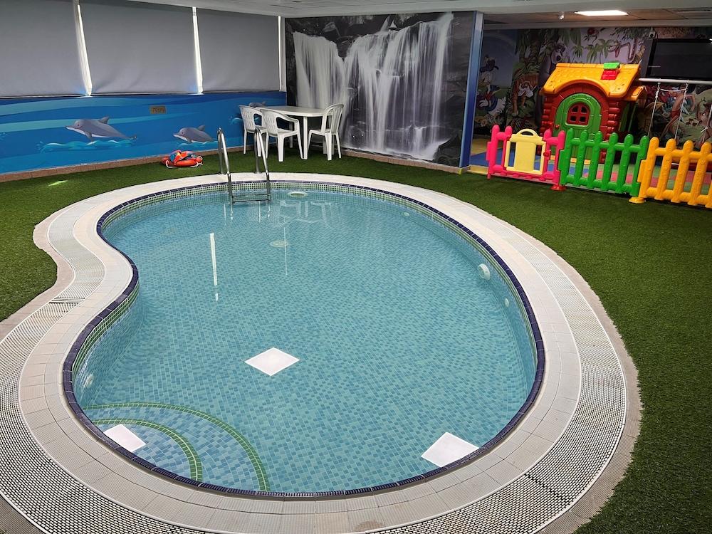 Sharjah Hotel Apartments - الشارقة — 4