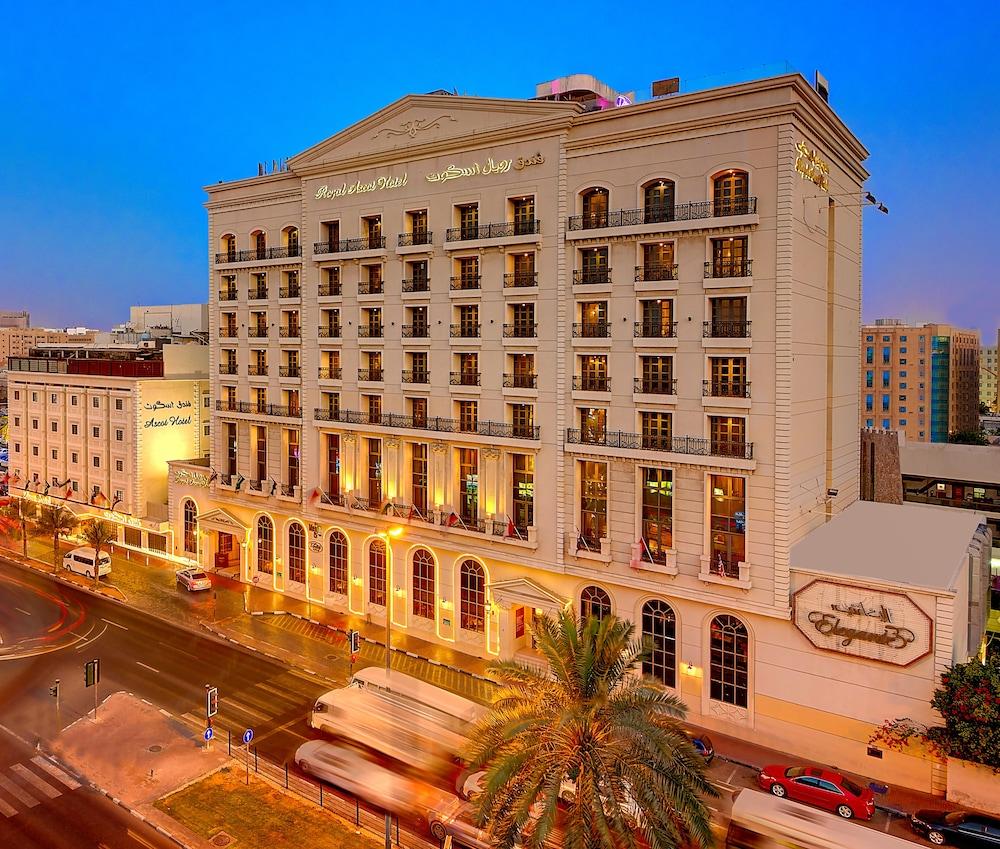 Royal Ascot Hotel — 1