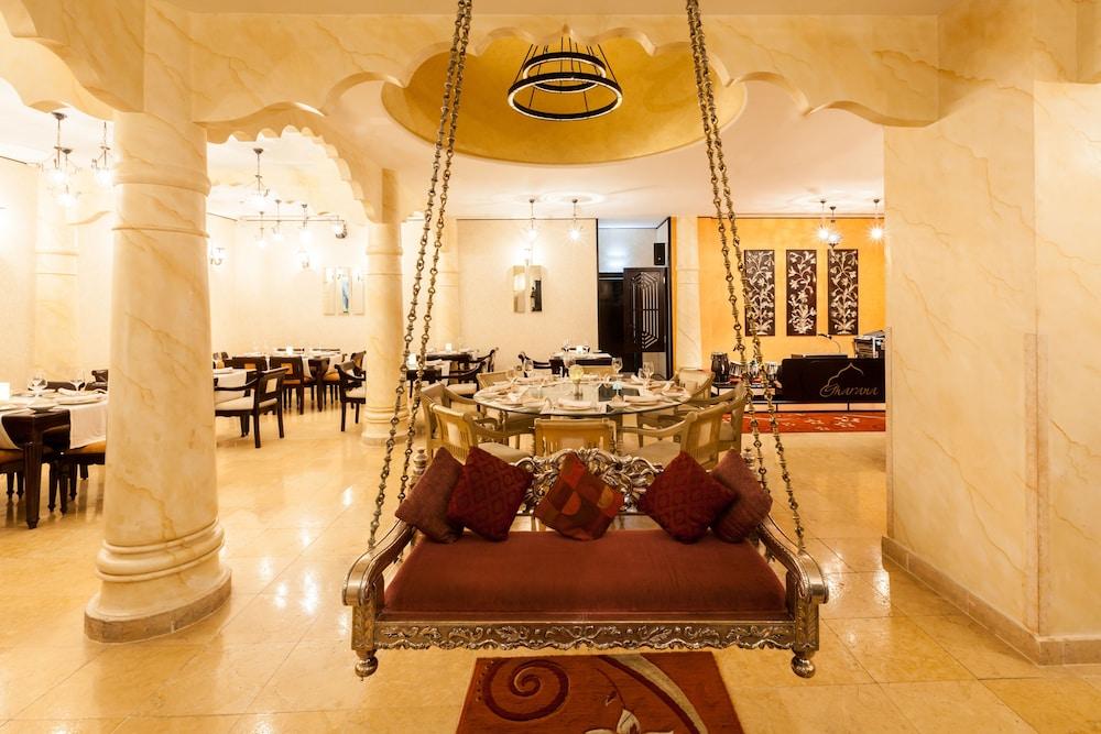 Holiday Inn Dubai - Al Barsha, an IHG Hotel — 7