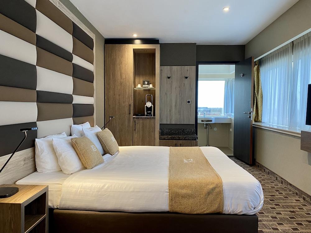 XO Hotels Blue Tower — 2