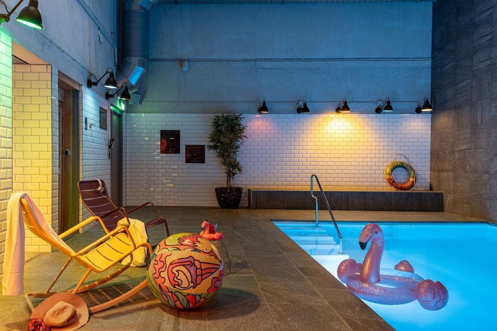 Moxy Amsterdam Houthavens — 4