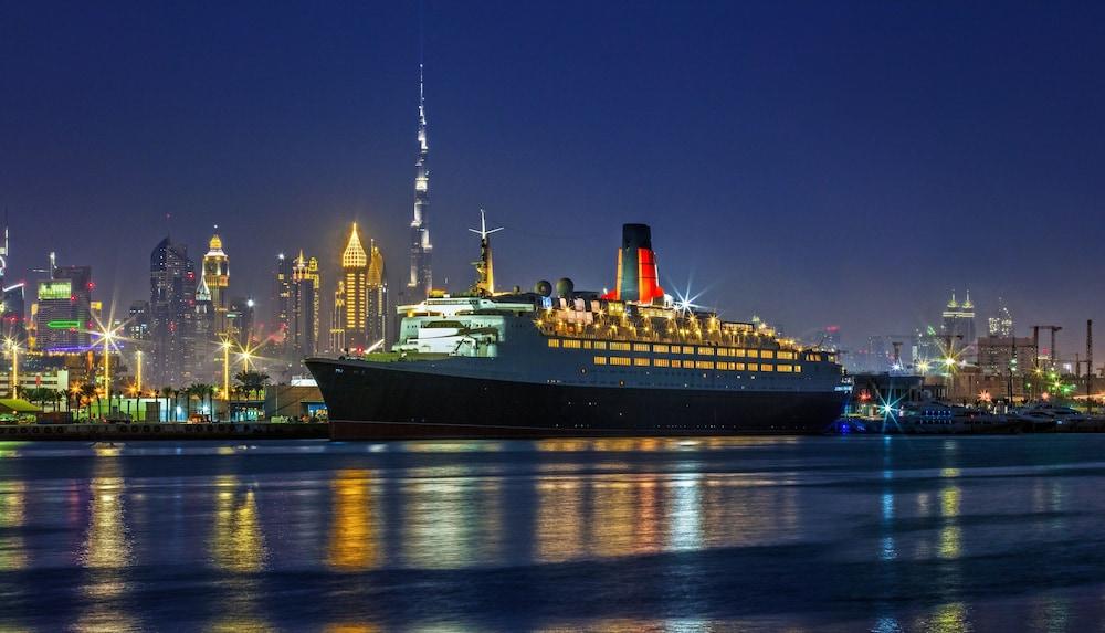 Queen Elizabeth 2 Hotel — 1