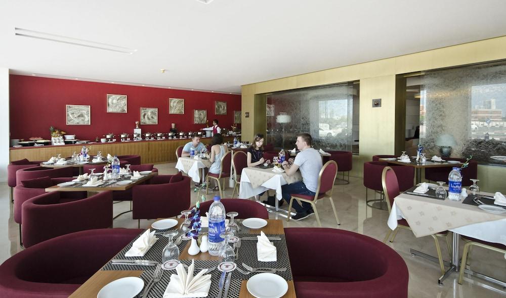 Al Bustan Residence Hotel Apartments — 6