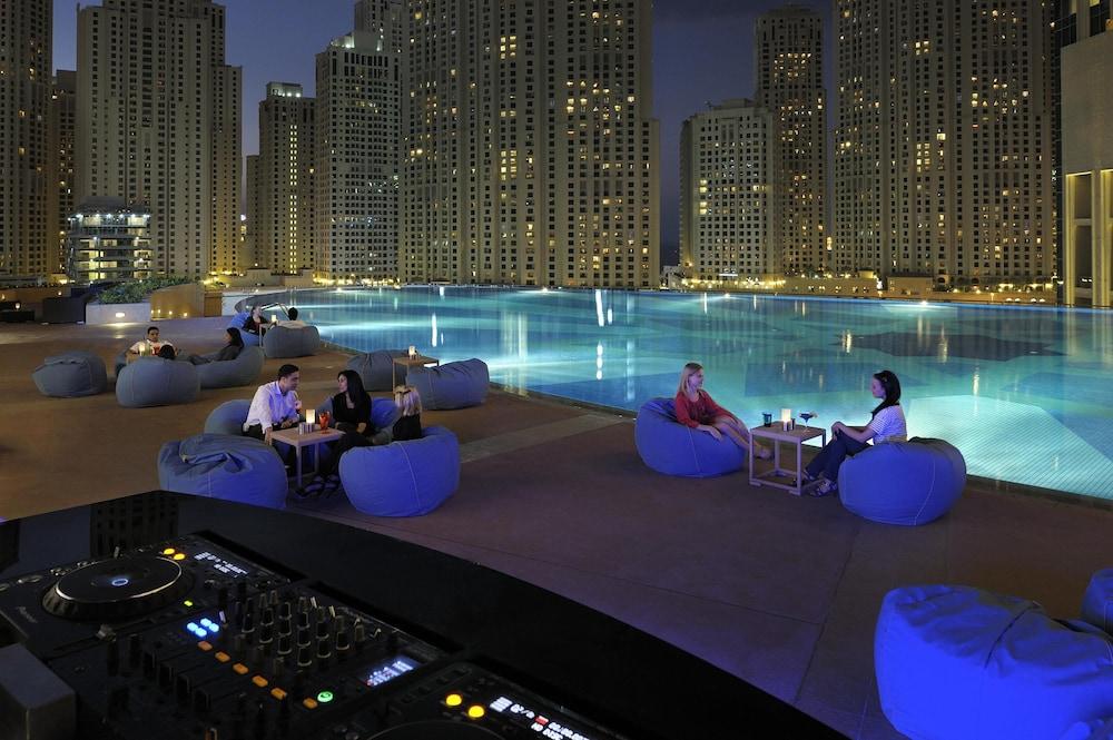 JW Marriott Hotel Marina — 4