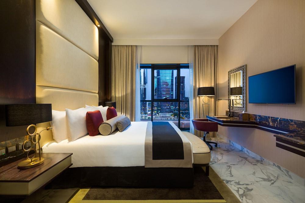 Millennium Place Marina — 1