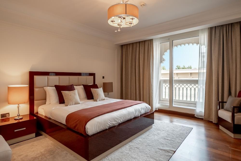 Luton Vacation Homes Grandeur Residence — 3