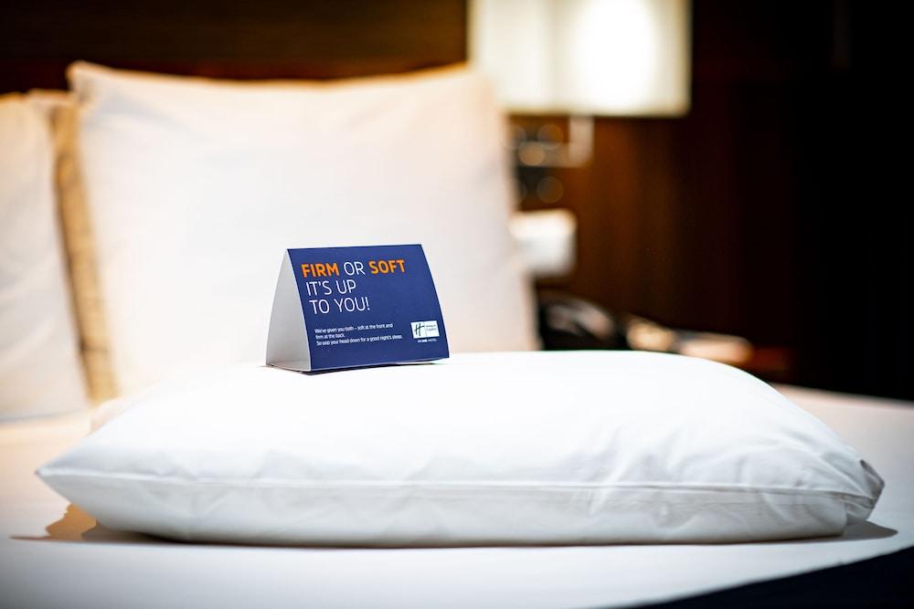Holiday Inn Express Amsterdam - Schiphol, an IHG Hotel — 3