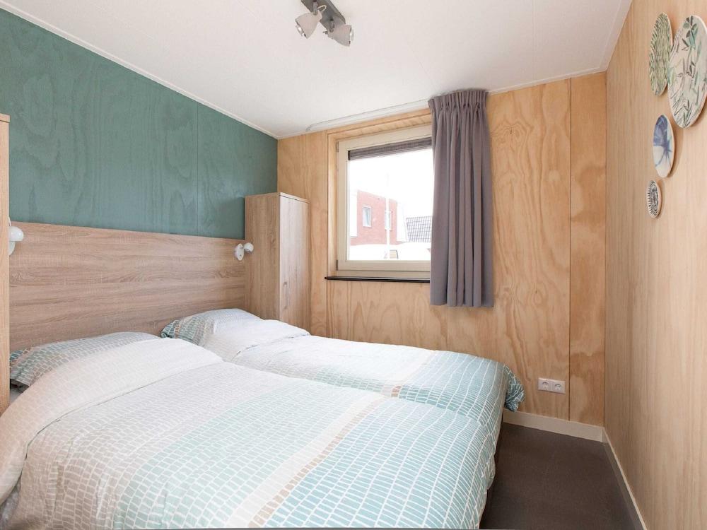 Bungalow With a Terrace Near the Sneekermeer — 5