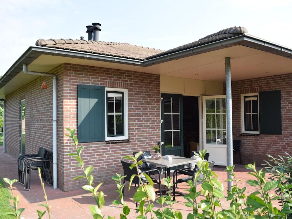 Comfortable Bungalow Near the Veluwe — 1