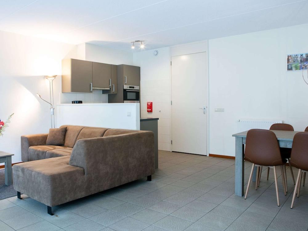 Nice House Only 9 km From van Slagharen — 10