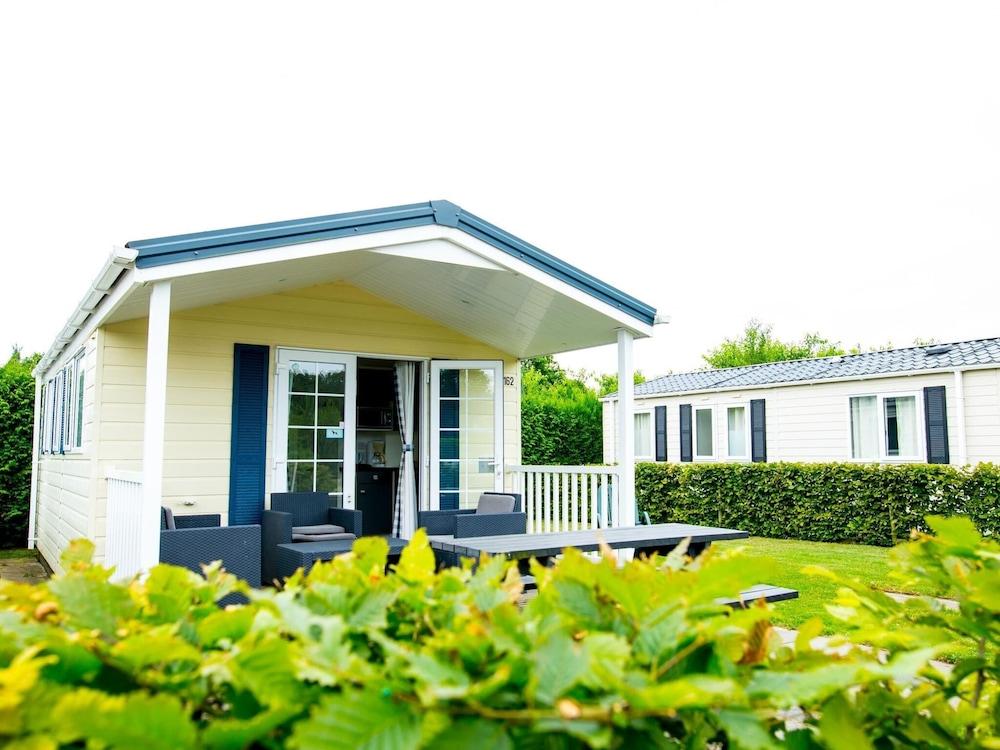Chalet With Veranda Near Drunense Dunes — 1