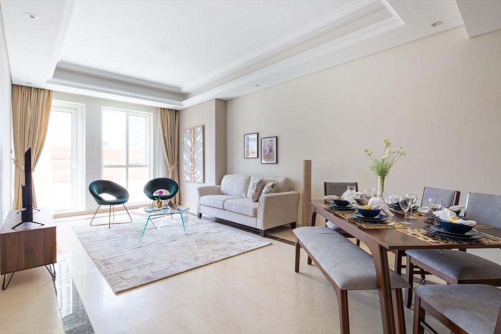 Impressive 2BR Loft W/ Study In Downtown Dubai — 1