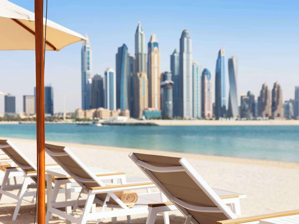 Adagio Premium The Palm — 1