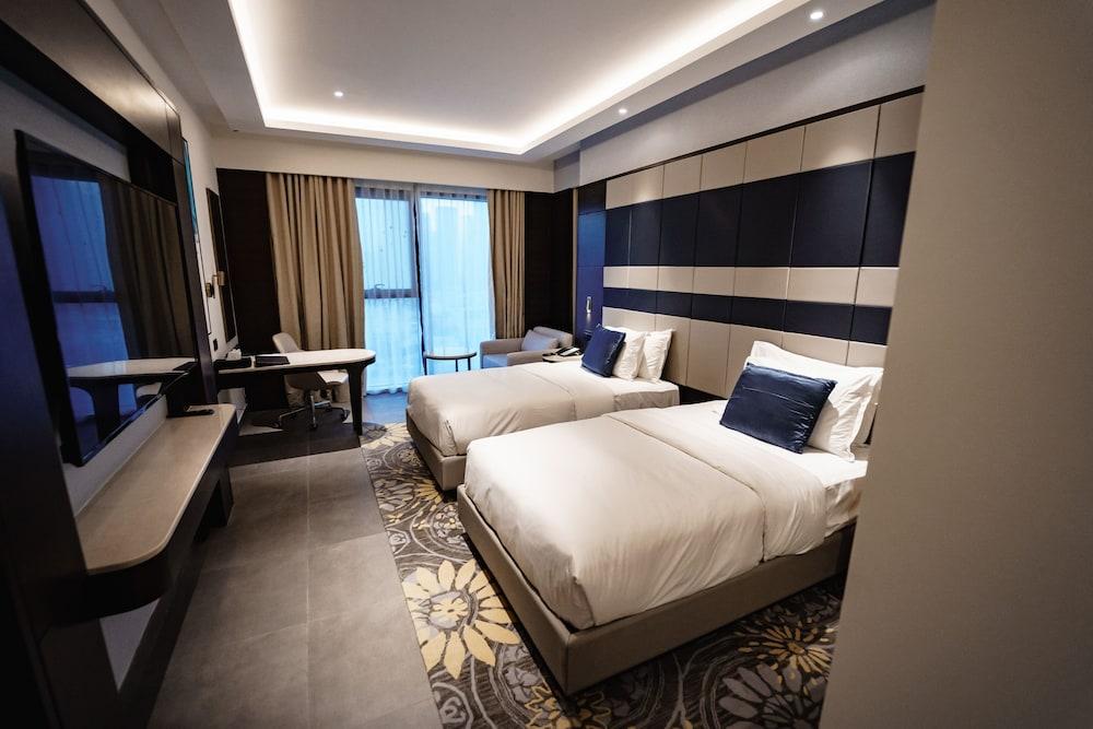 Ramee Dream Hotel Downtown — 3