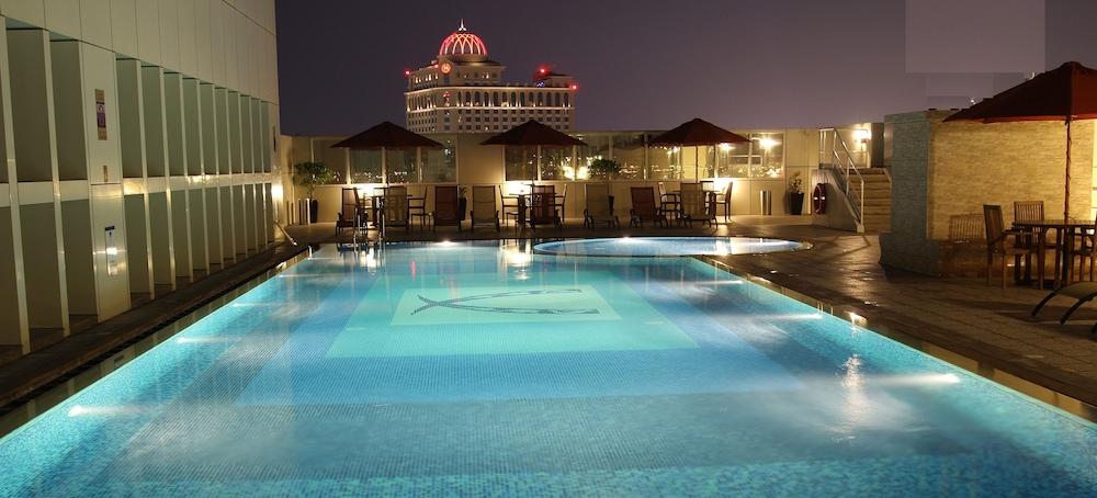 Ivory Grand Hotel Apartments — 1