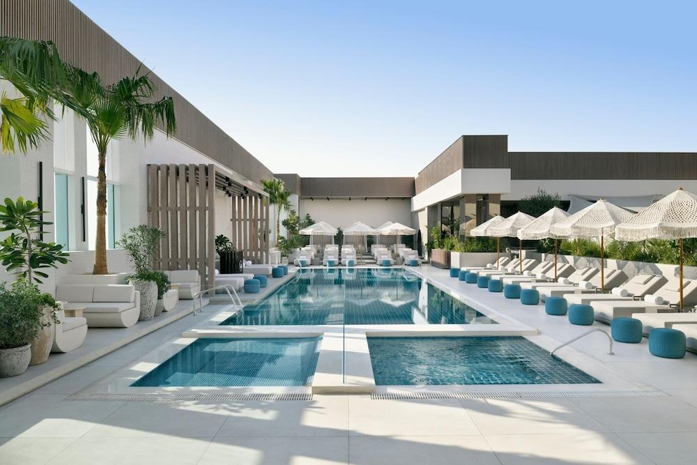 Sheraton Grand Hotel, Dubai — 1