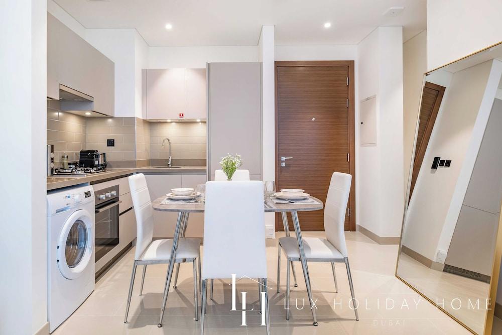 LUX  The Executive Sobha Suite 2 — 7