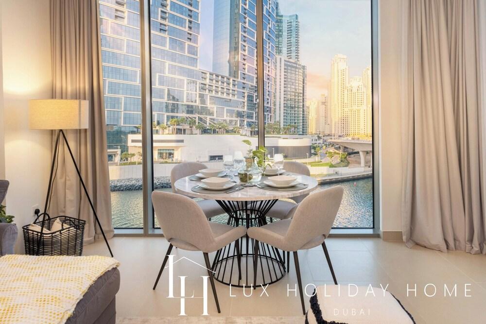 LUX 52 42 Deluxe Marina View Suite 2 — 9