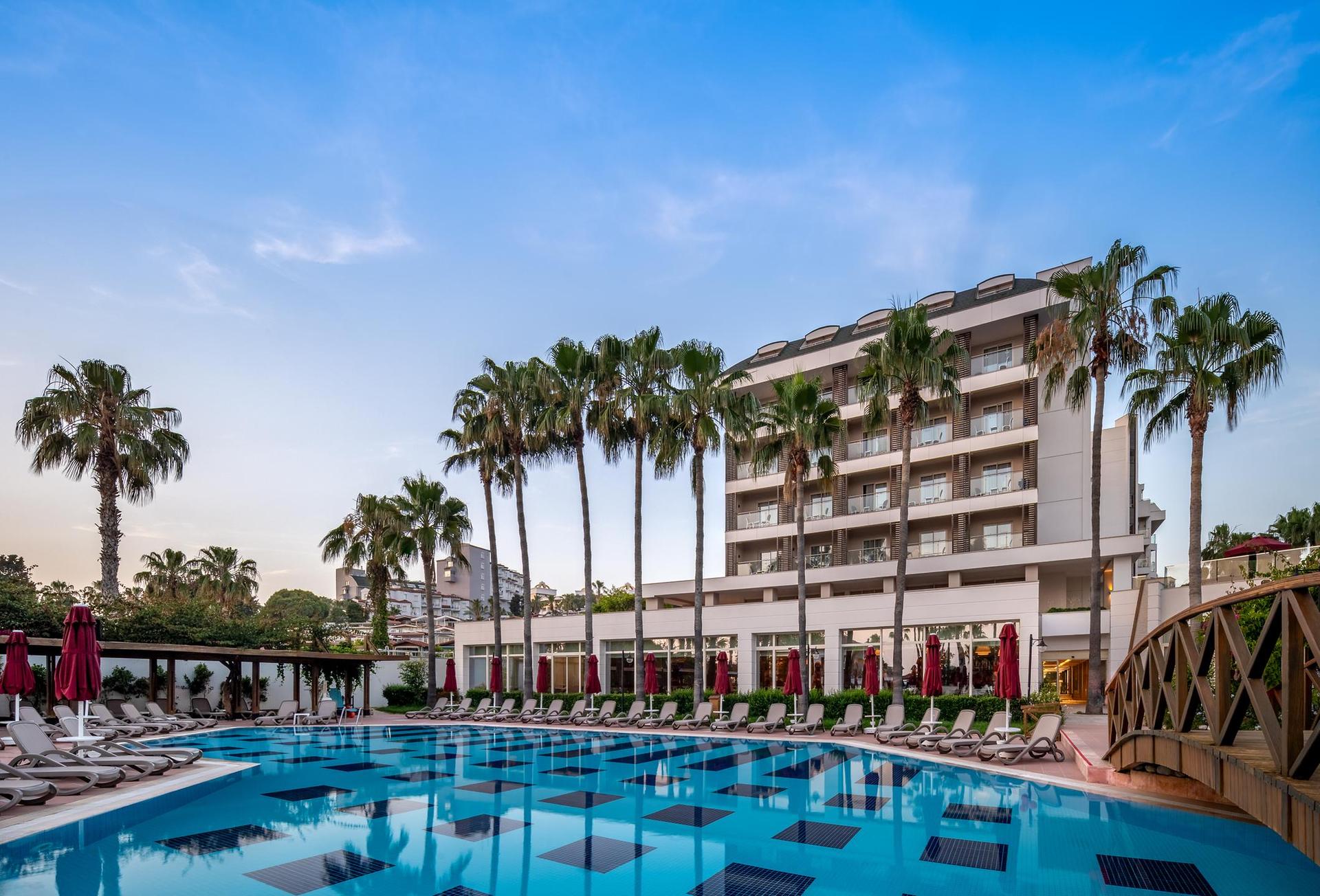 Trendy Palm Beach (Adults Only, 16+)