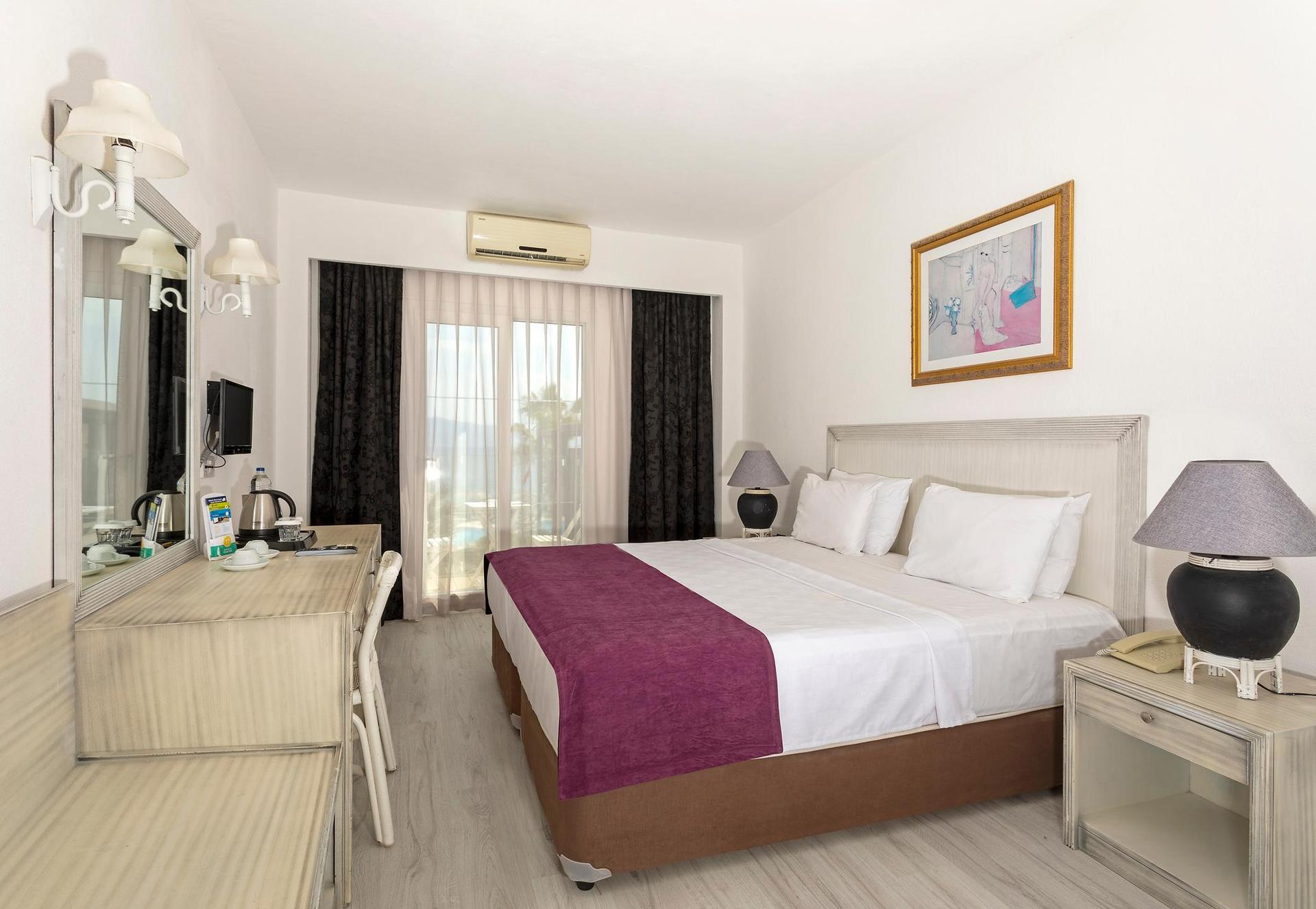 Charm Beach Hotel — 9