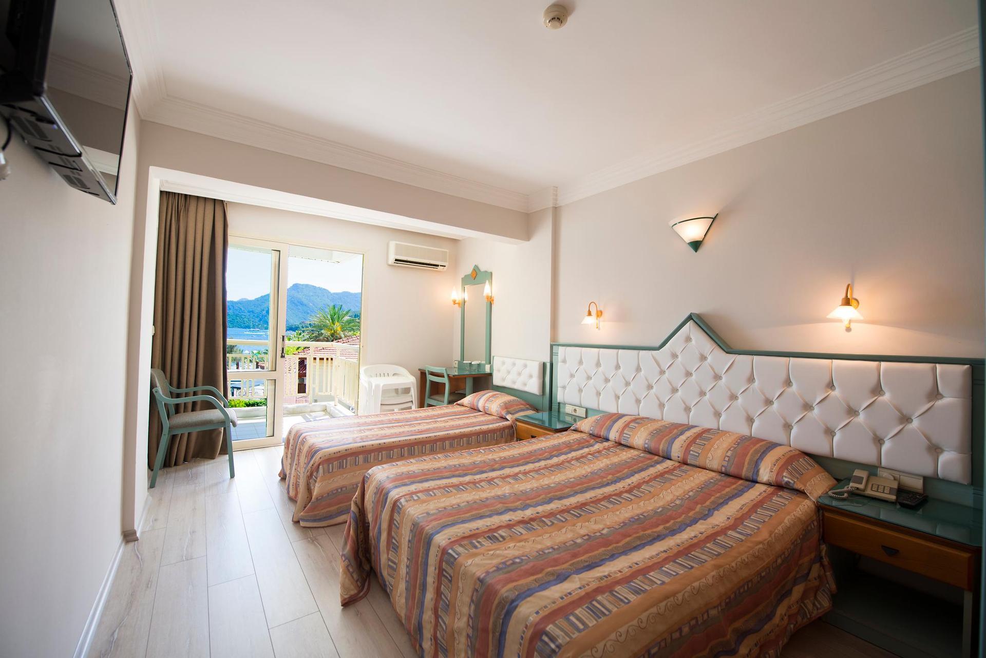 Flamingo Otel — 4