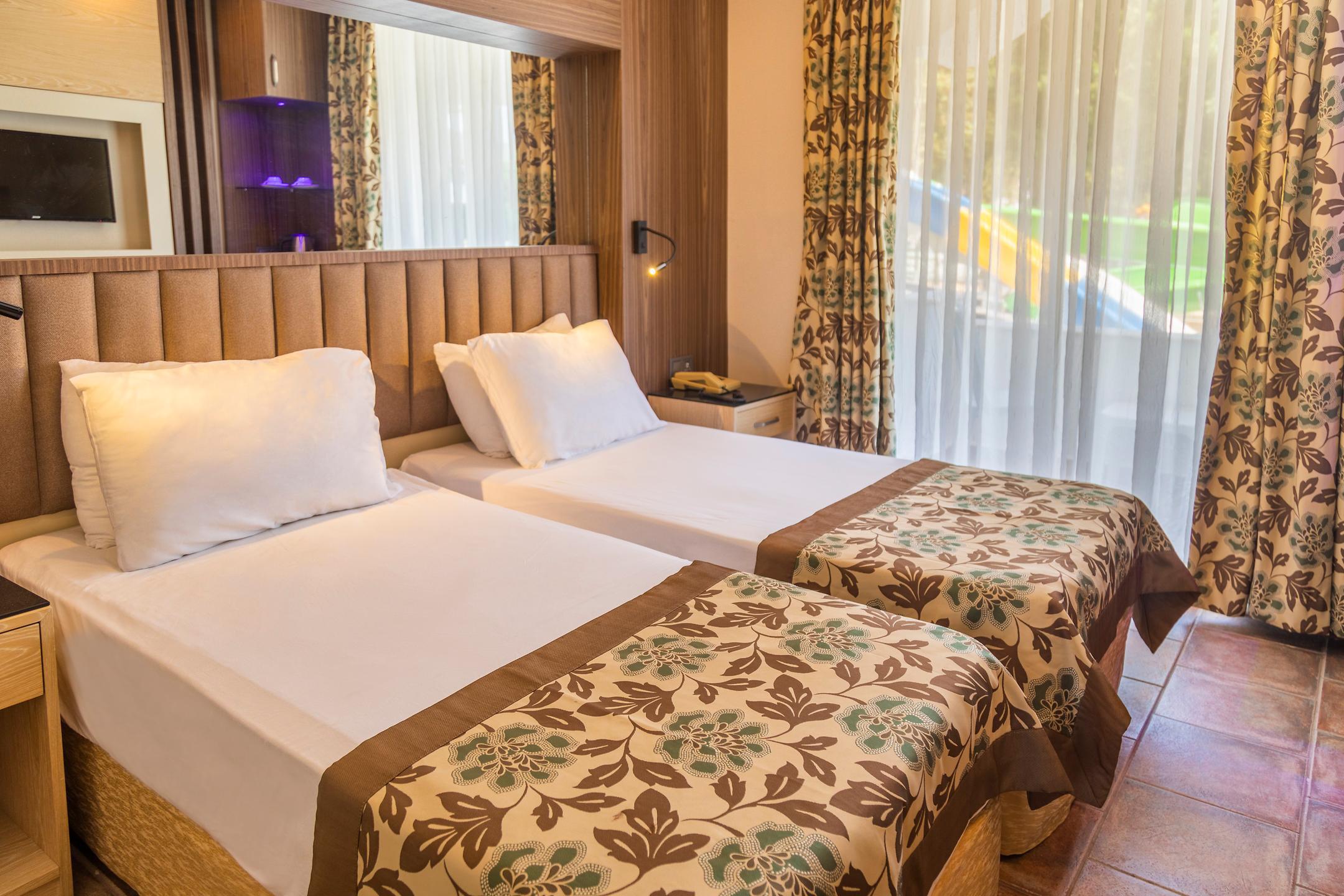 Fame Hotel — 2