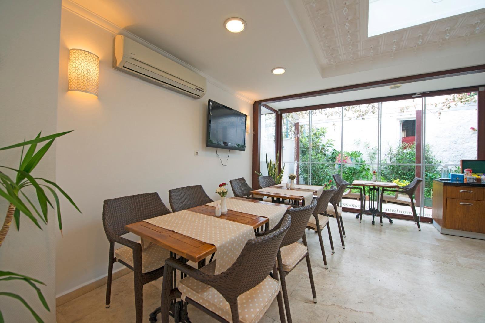 Costa Asmin — 2