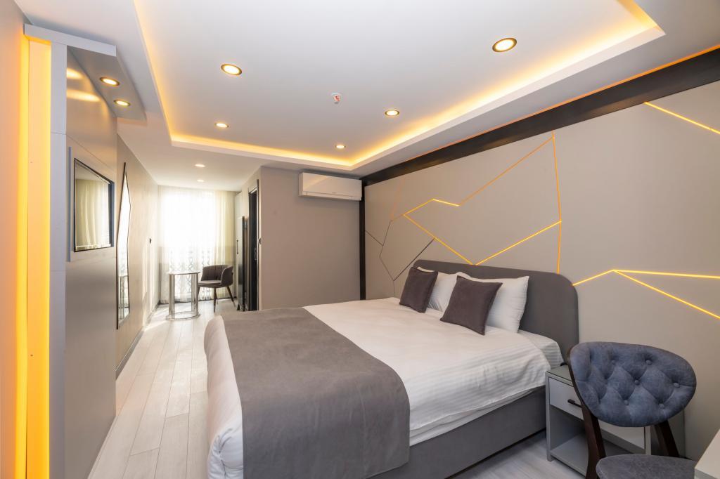 White Corner Hotel — 1