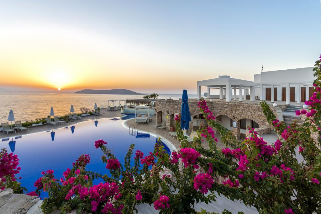 Vega Aparts Hotel — 1