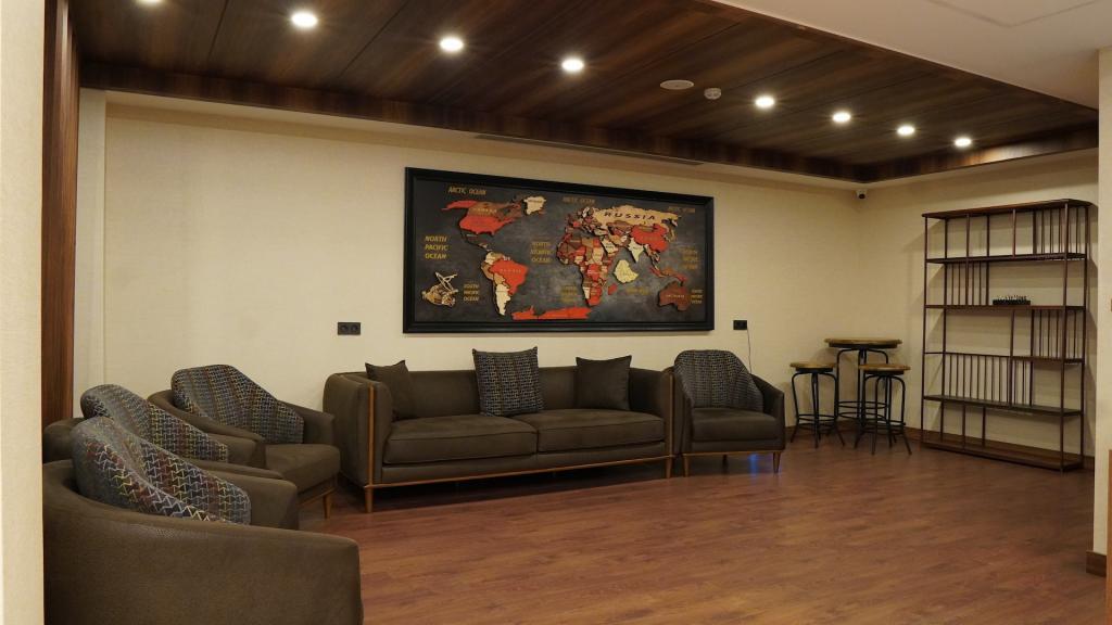 Amber Palace Hotel — 4