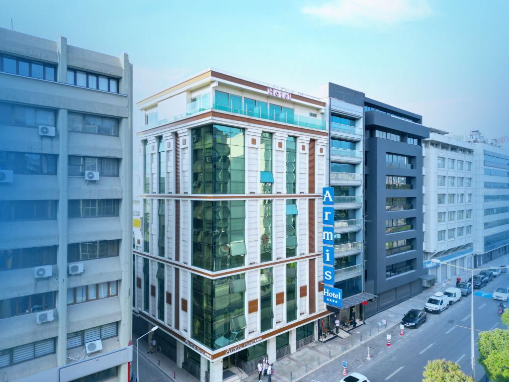 Armis Hotel