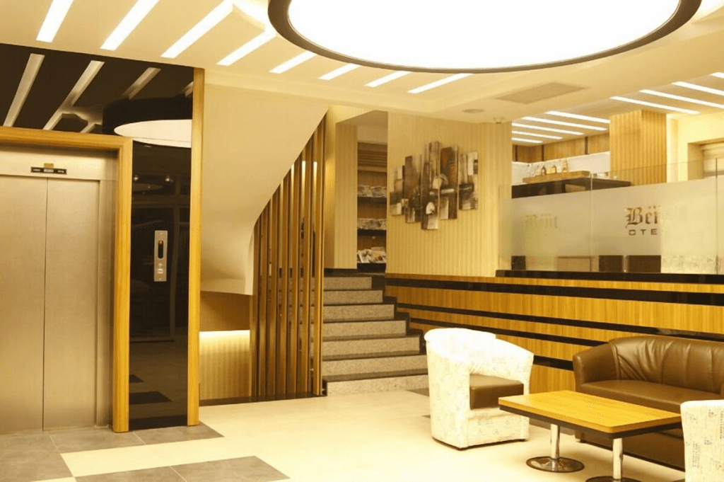 Bent Hotel — 4