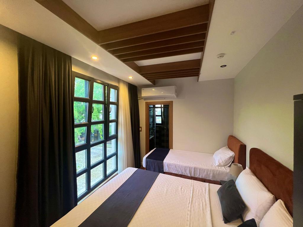 Beta Hotel — 3