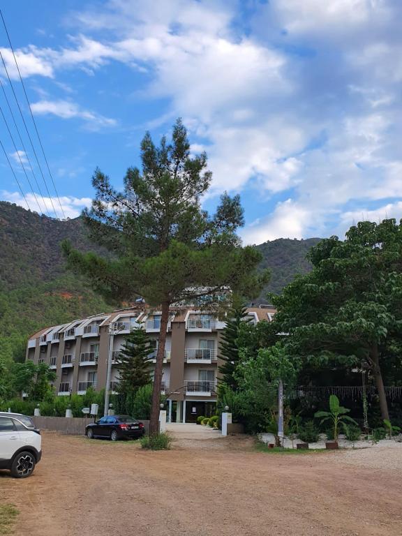 Buhana Hotel — 4
