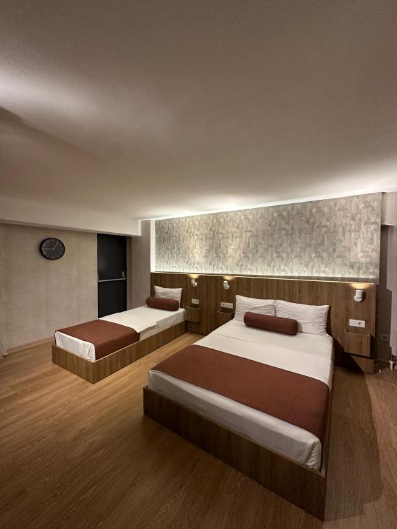 Casa Rosso Hotel — 6