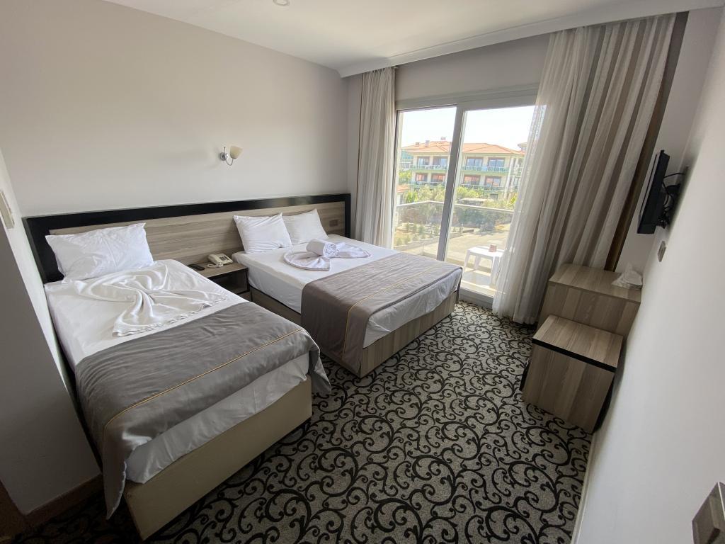 Elisa Otel Ayvalık — 4