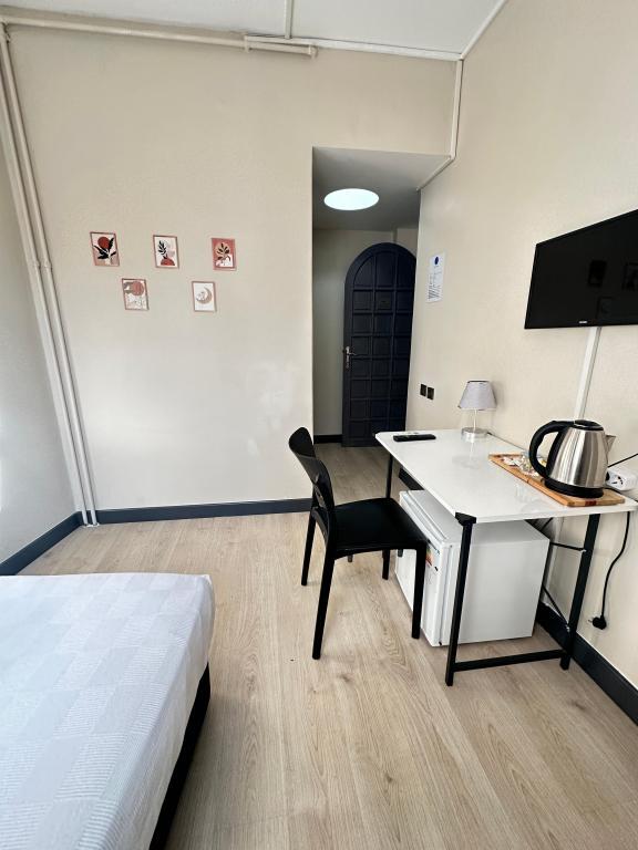 GLR OTEL — 10