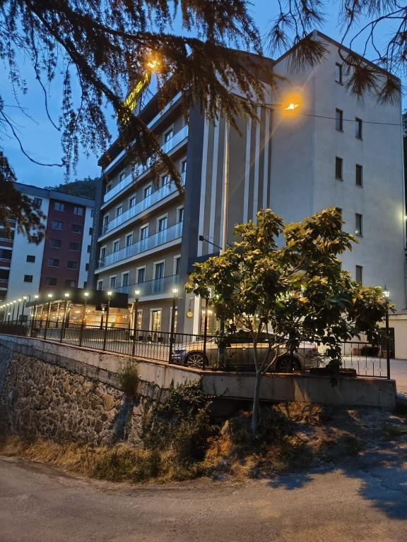 Grand Mela Hotel — 8
