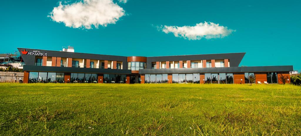 Motel Heksapolis