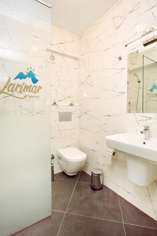 Larimar Suite Hotel — 5
