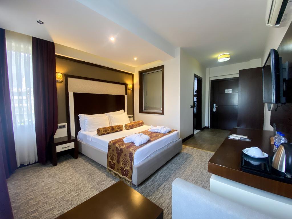 Lavin Otel — 2