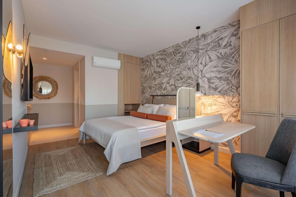 Oli Hotel — 5