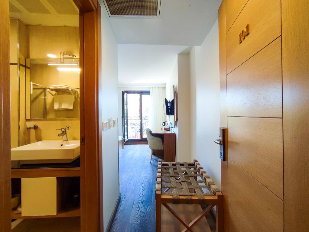 Shah İnn Hotel — 9