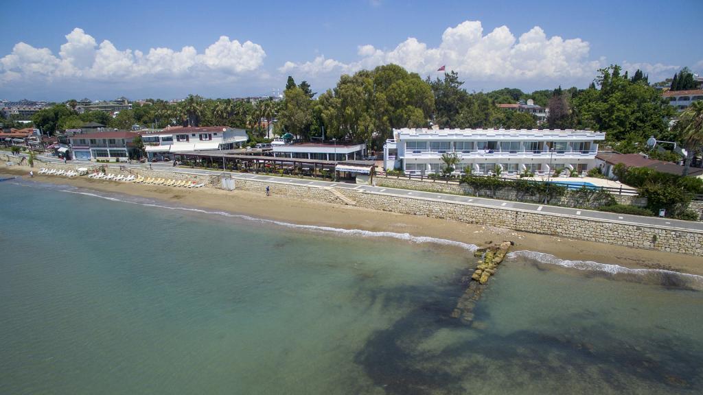 Side Beach Club