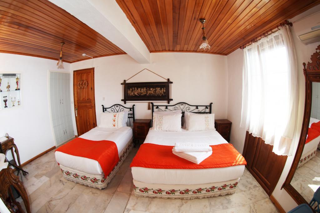 Antik Motel Alaçatı — 2