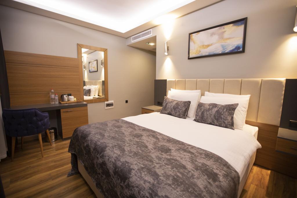 Divares Luxury Hotel — 3