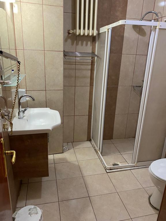 Otel Pithana — 8