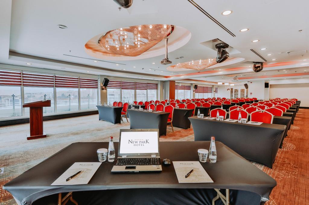 New Park Hotel — 10