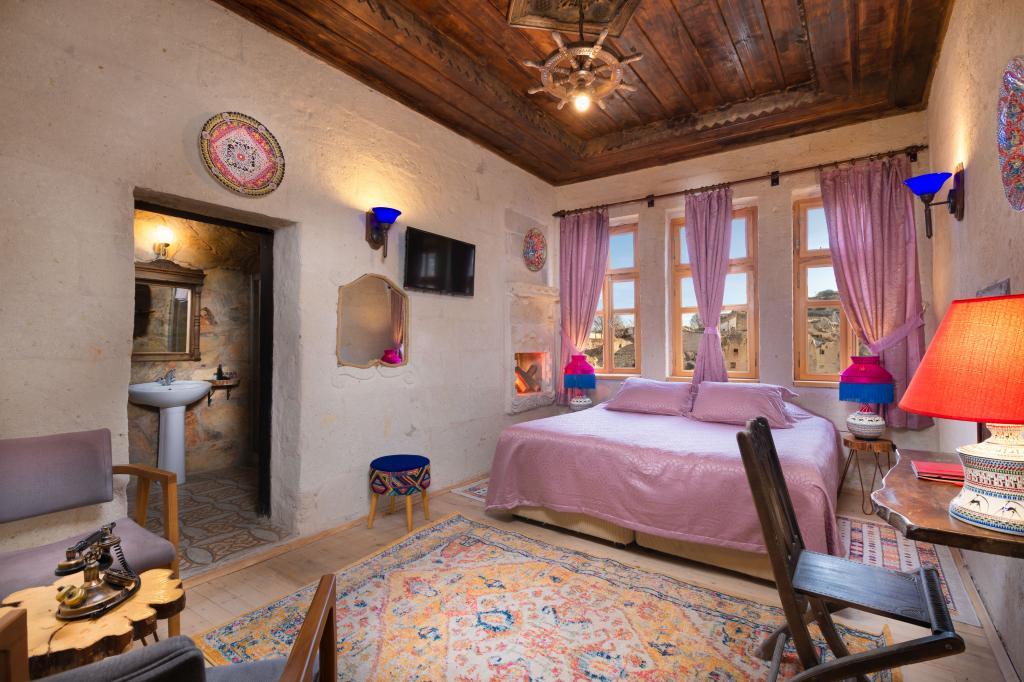 Splendid Cave Hotel — 4