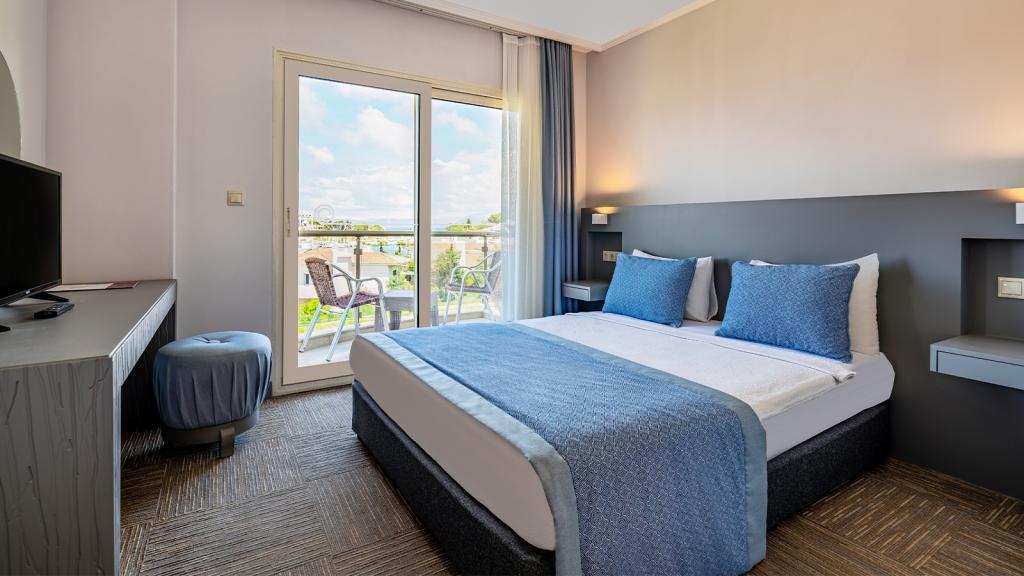 Sisus Marina Hotel — 3